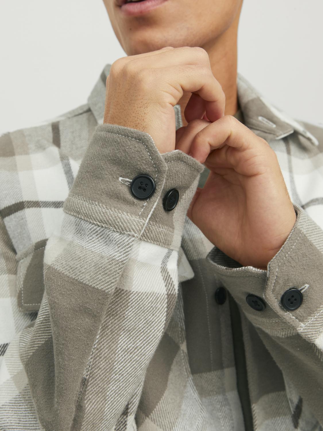 model_shot-detail