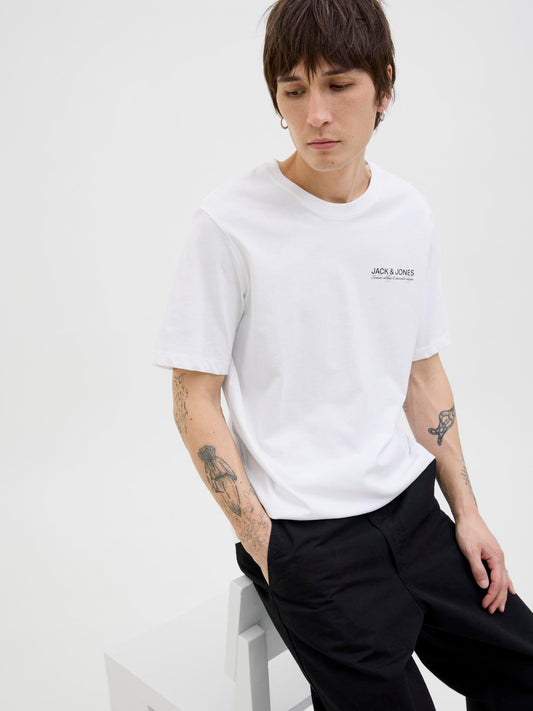 model_shot-creative