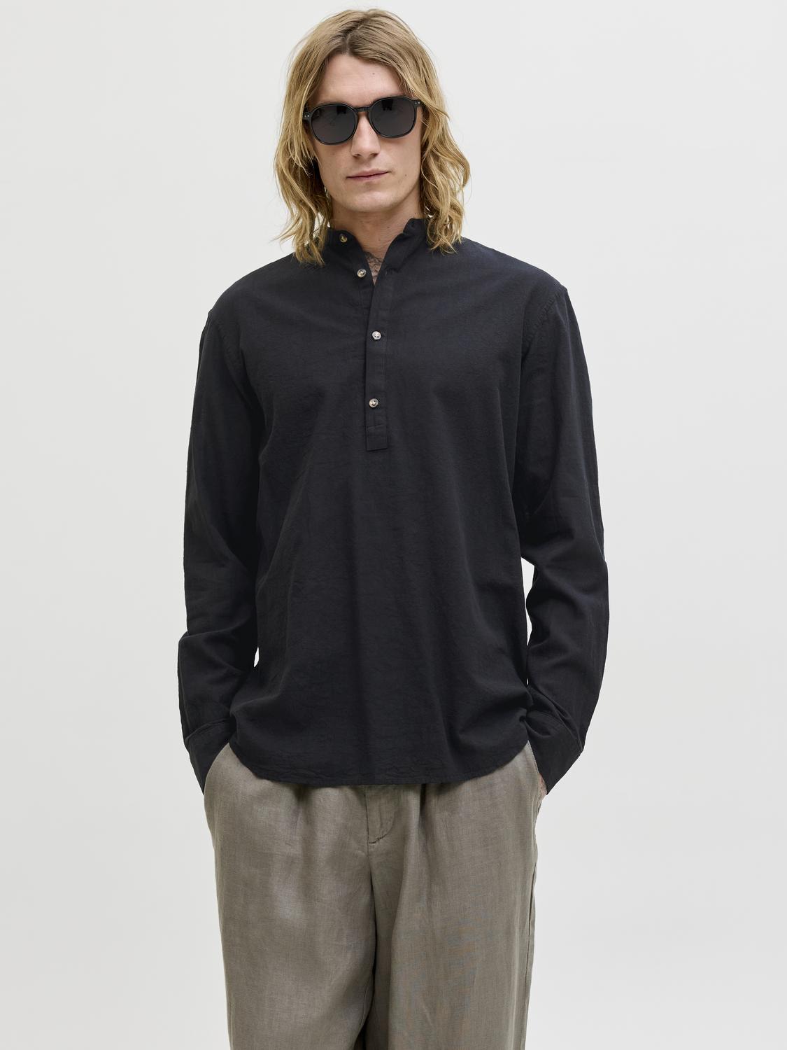 model_shot-front