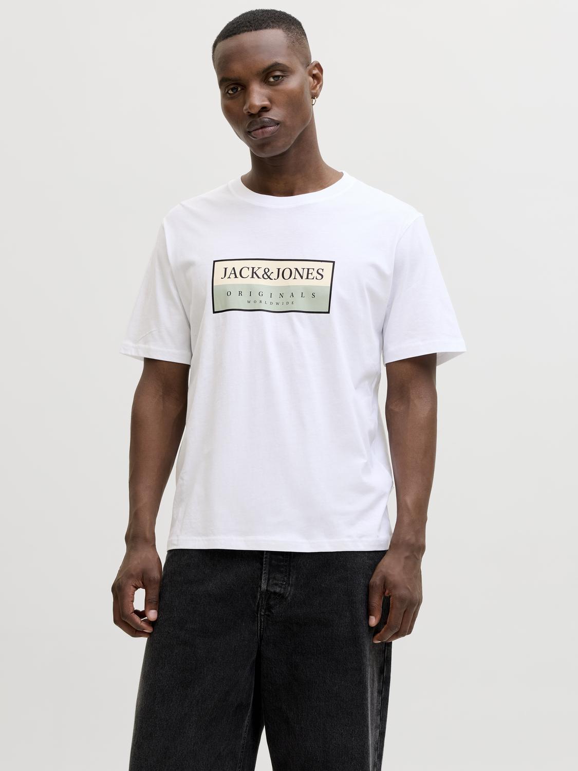 model_shot-front