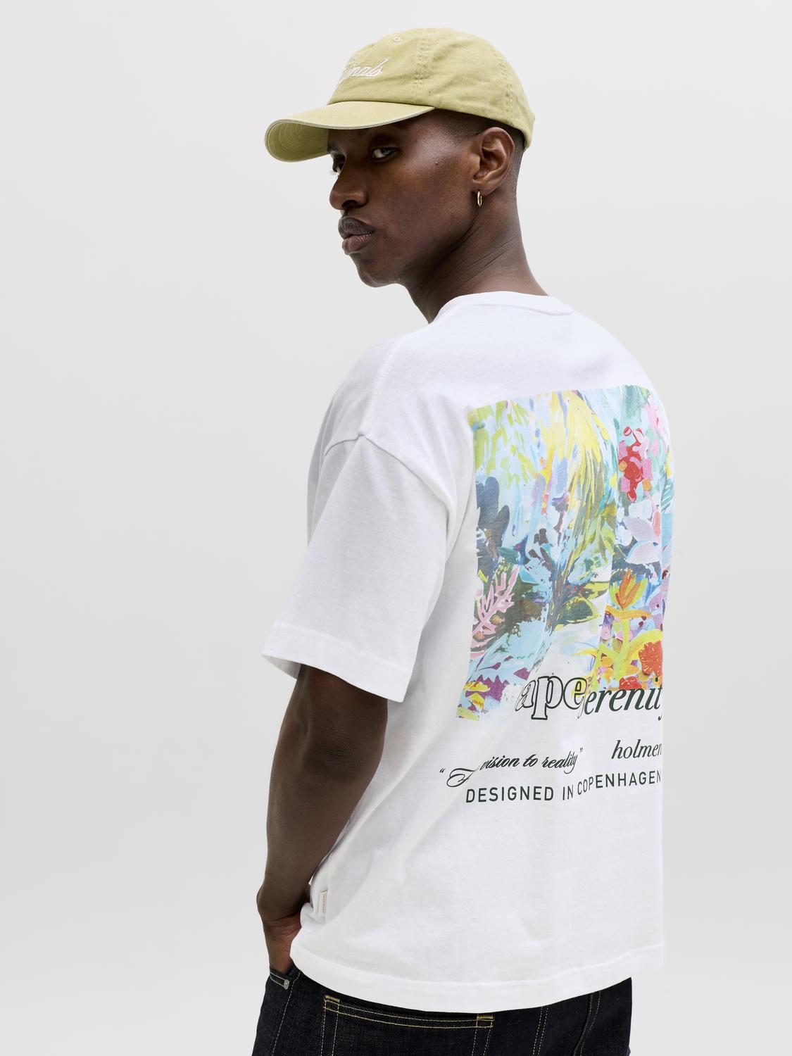 model_shot-creative