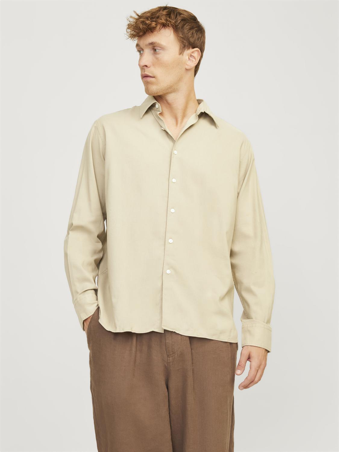 model_shot-front