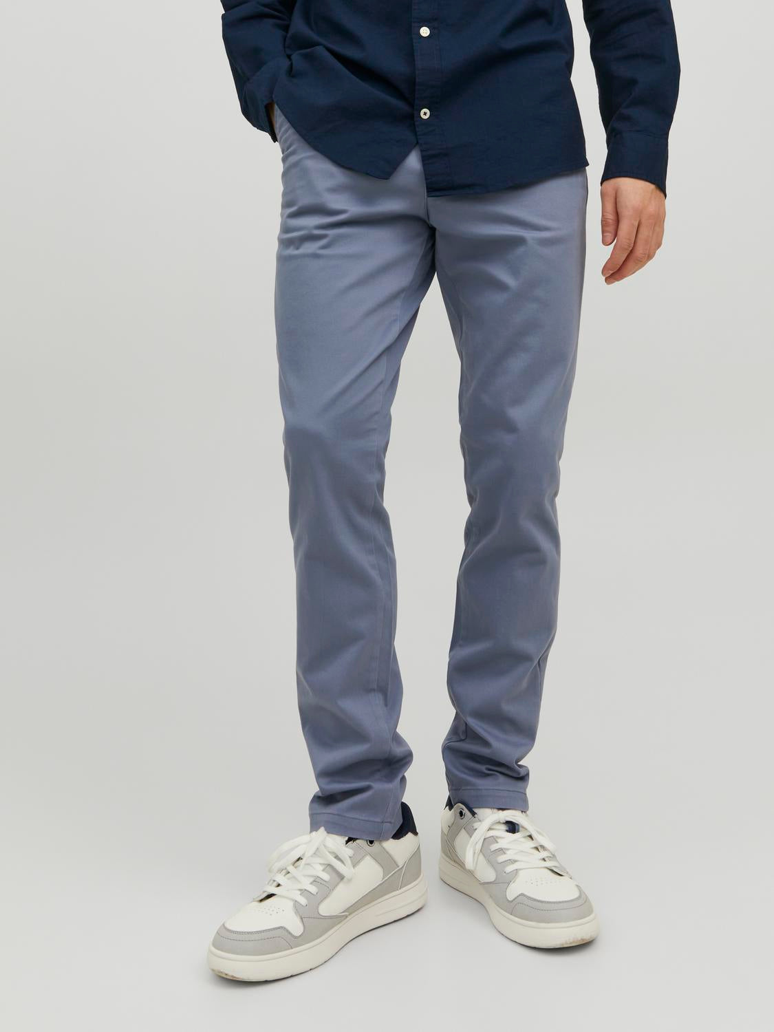 model_shot-front