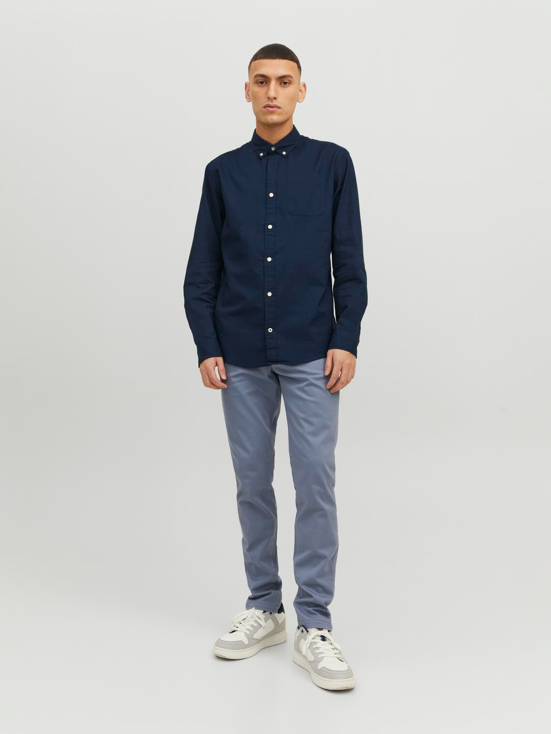 model_shot-front_full