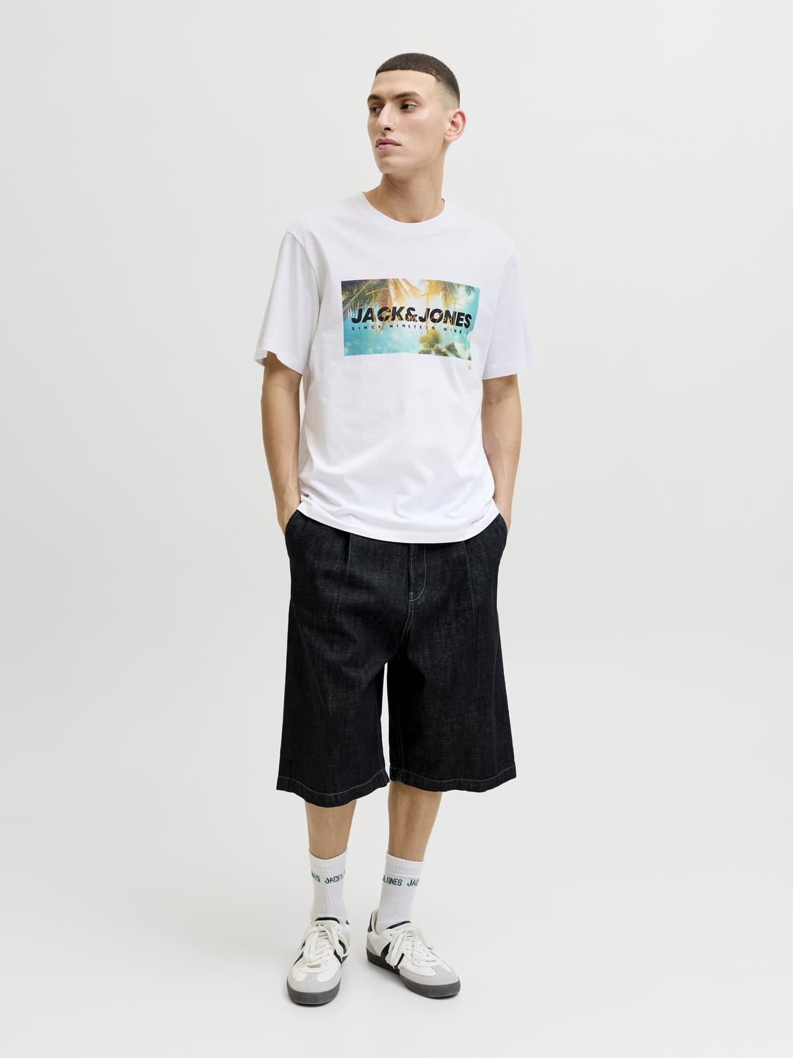 model_shot-front_full