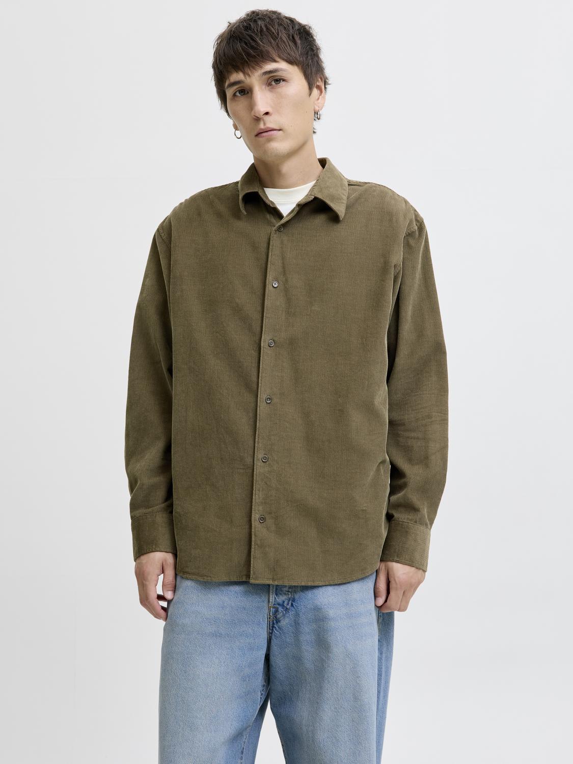 model_shot-front