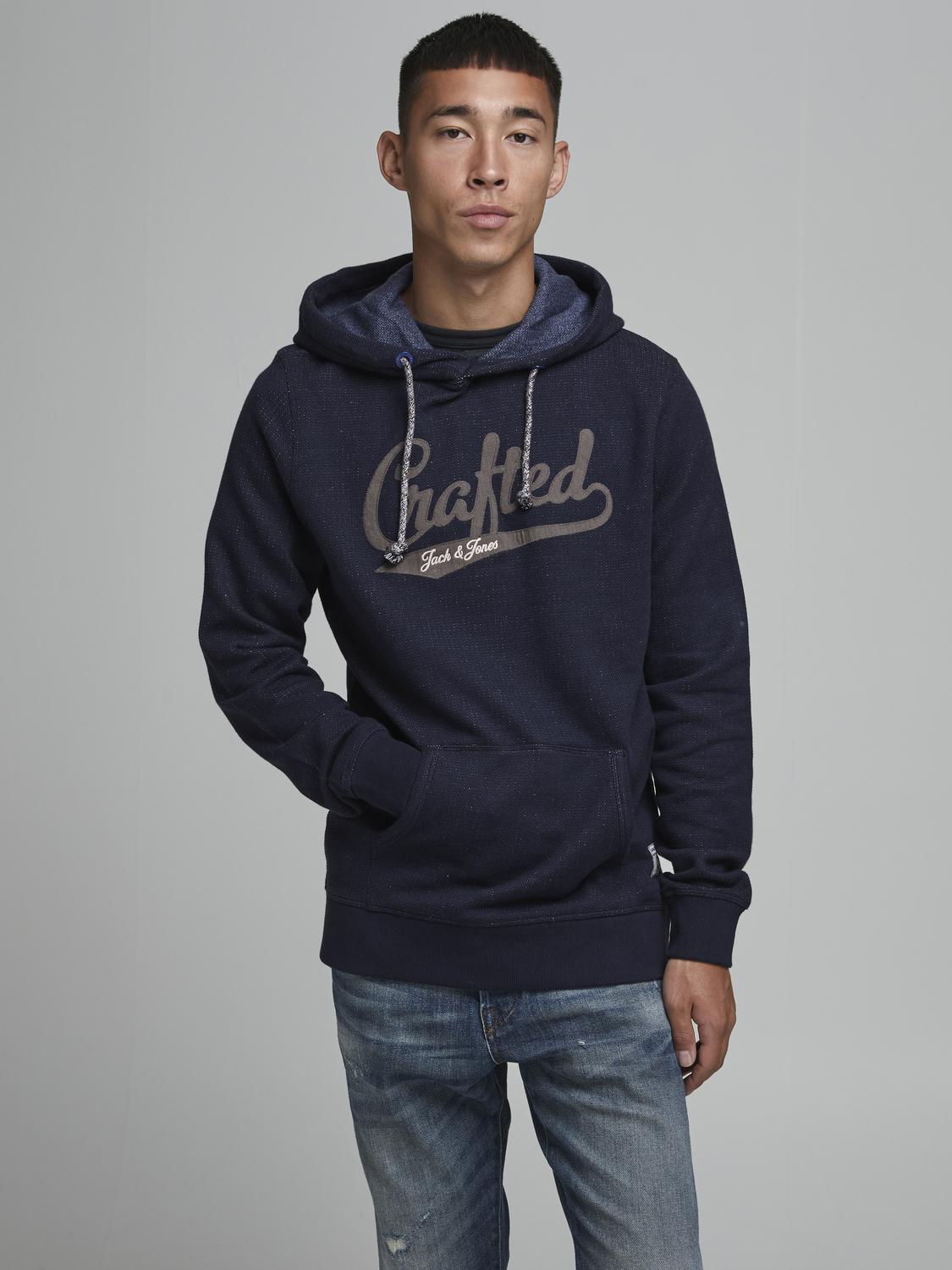 model_shot-front