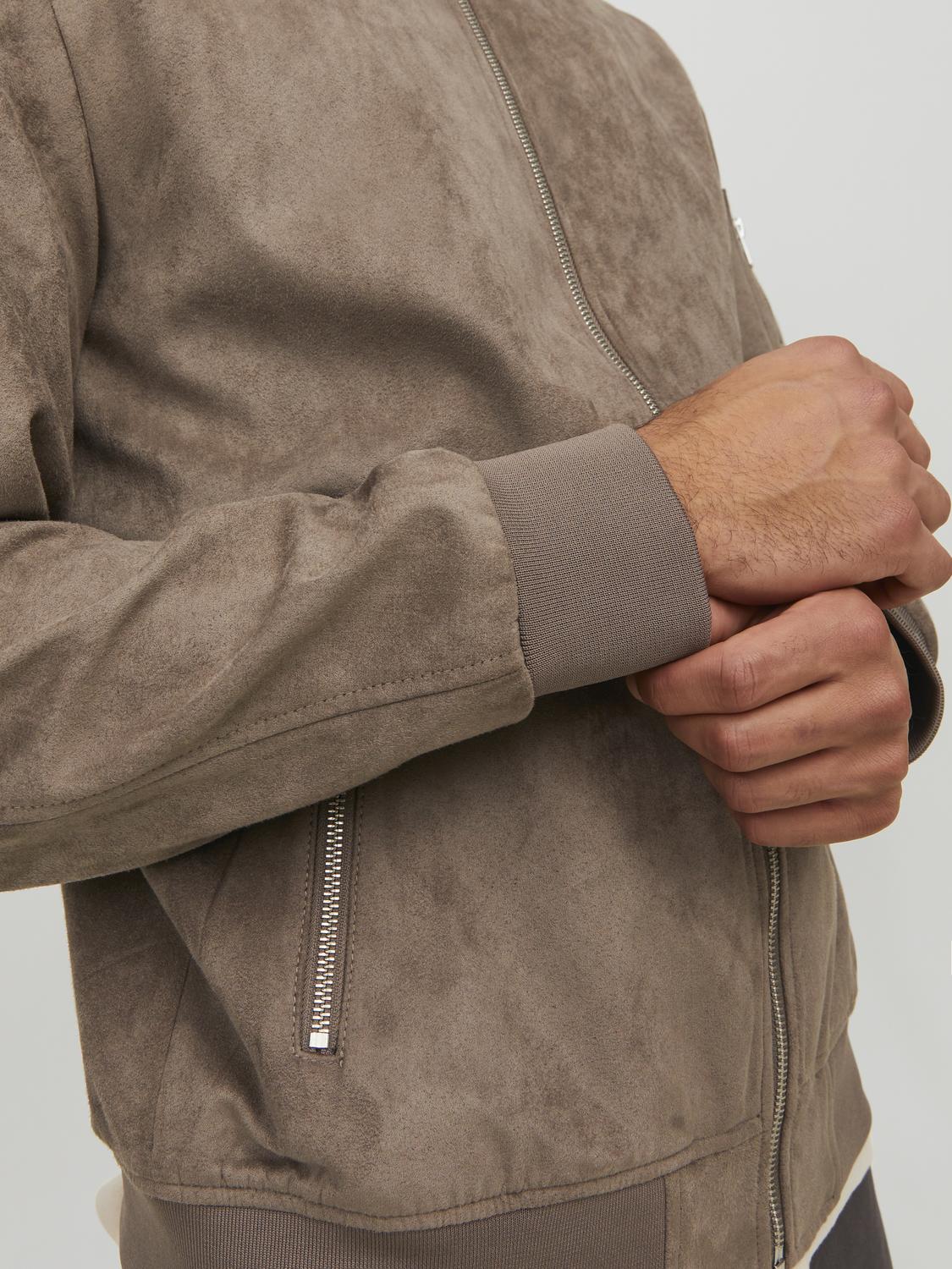 model_shot-detail