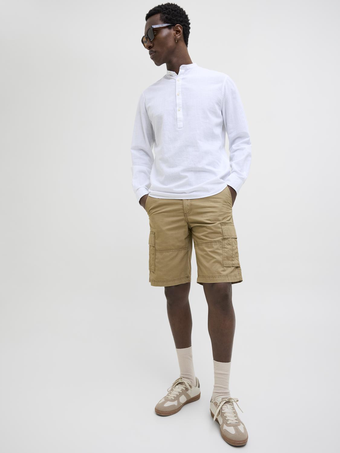 model_shot-creative