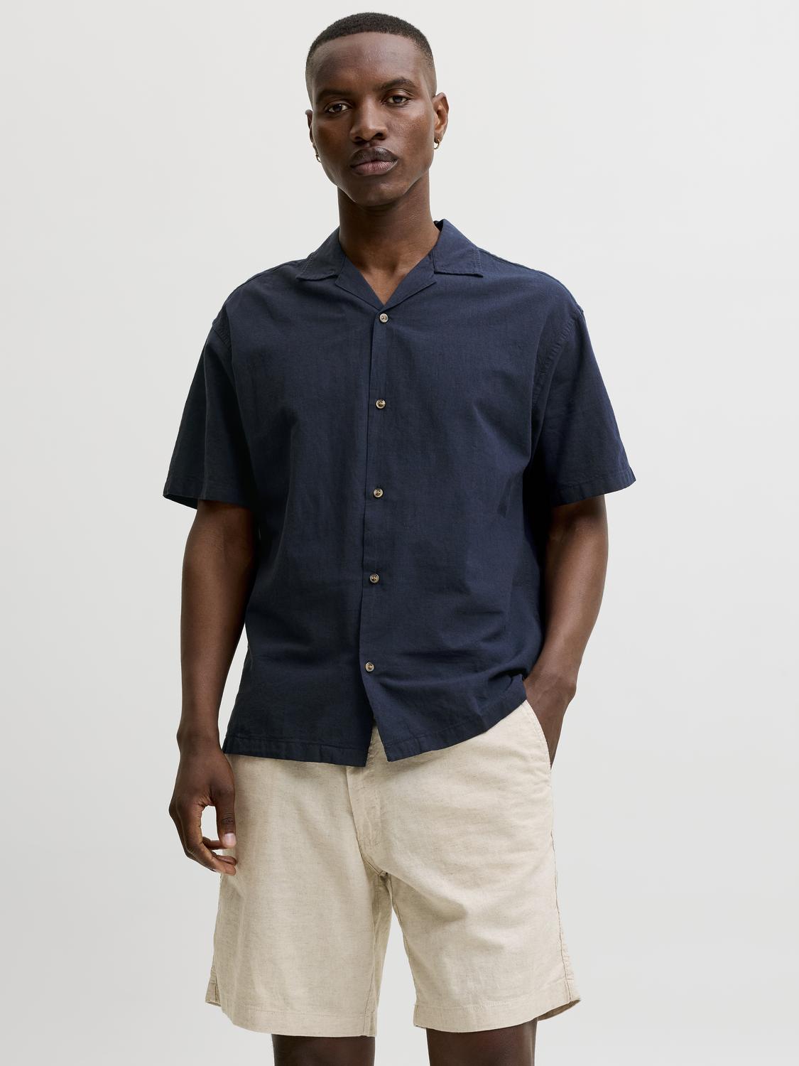 model_shot-front