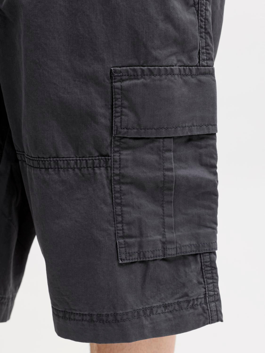 model_shot-detail