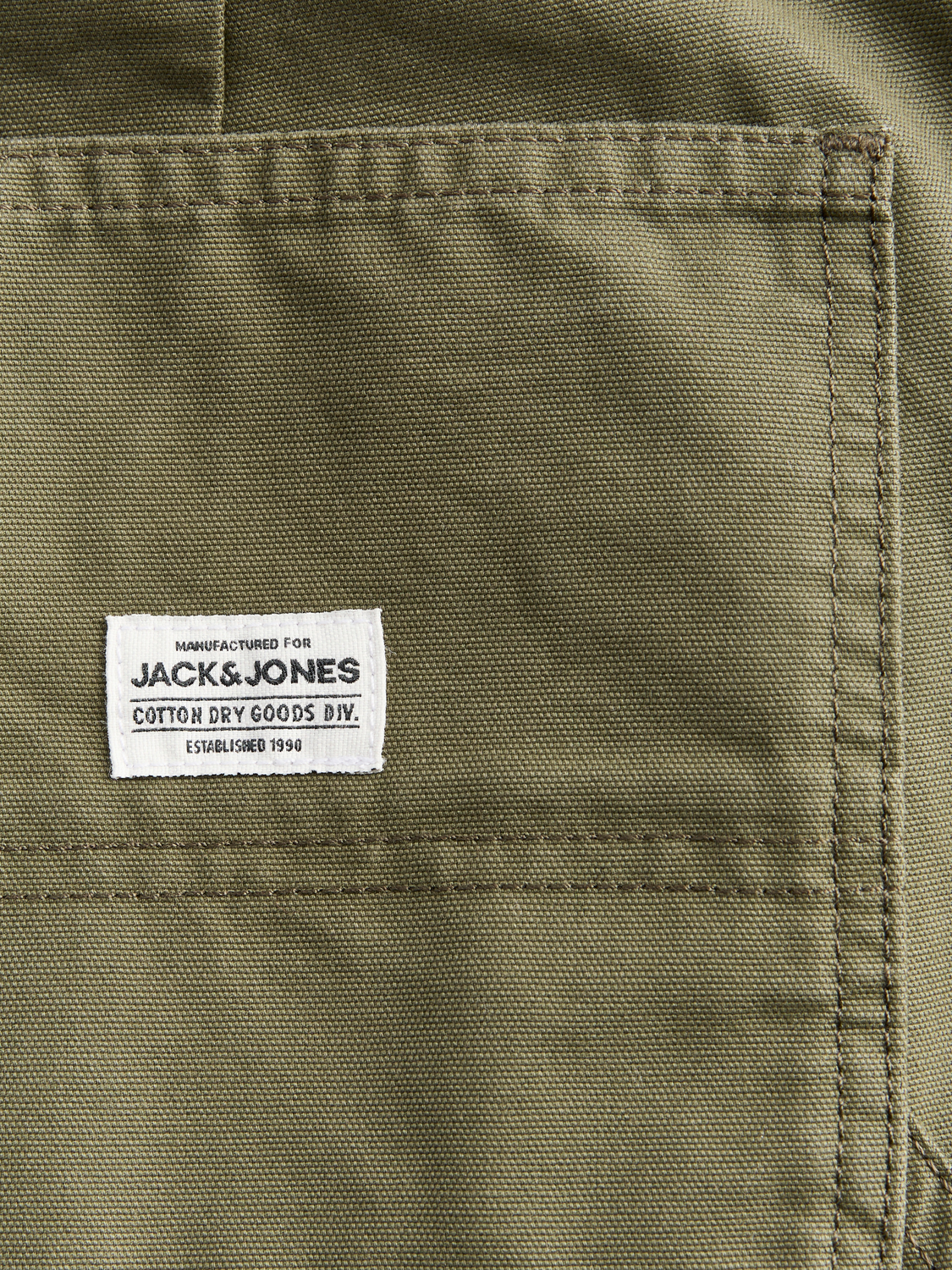 model_shot-detail