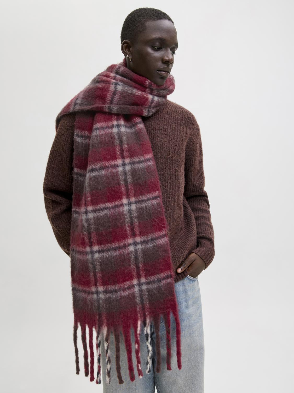 model_shot-front