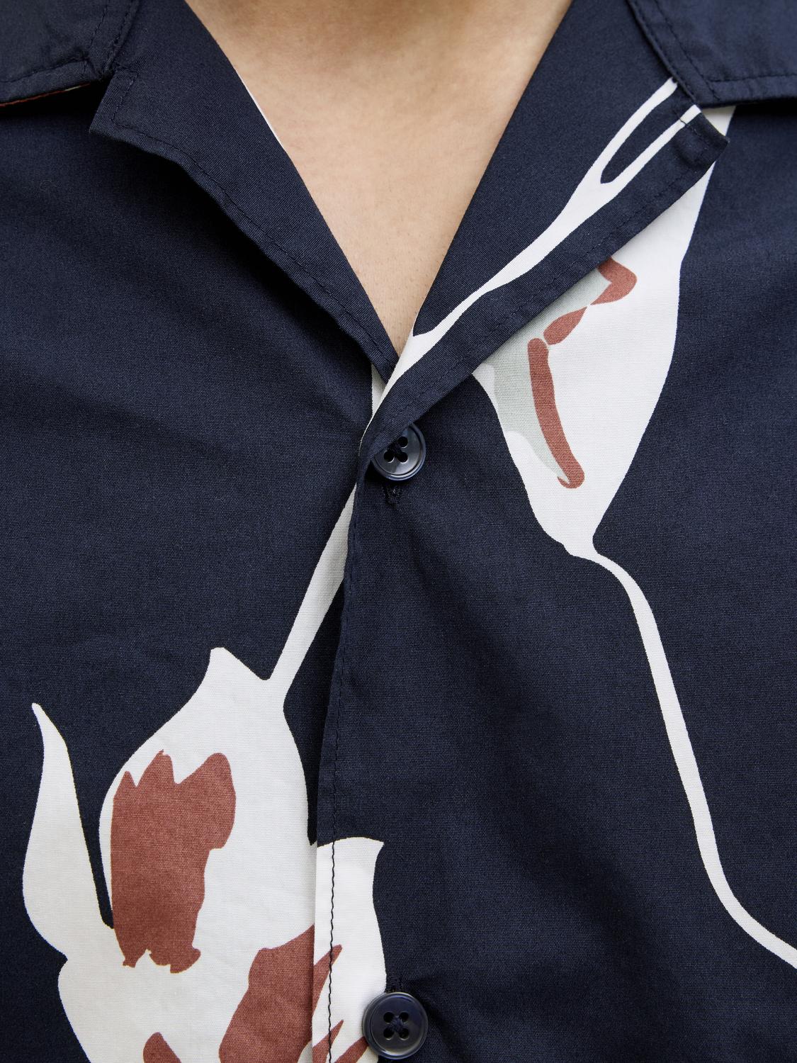 model_shot-detail