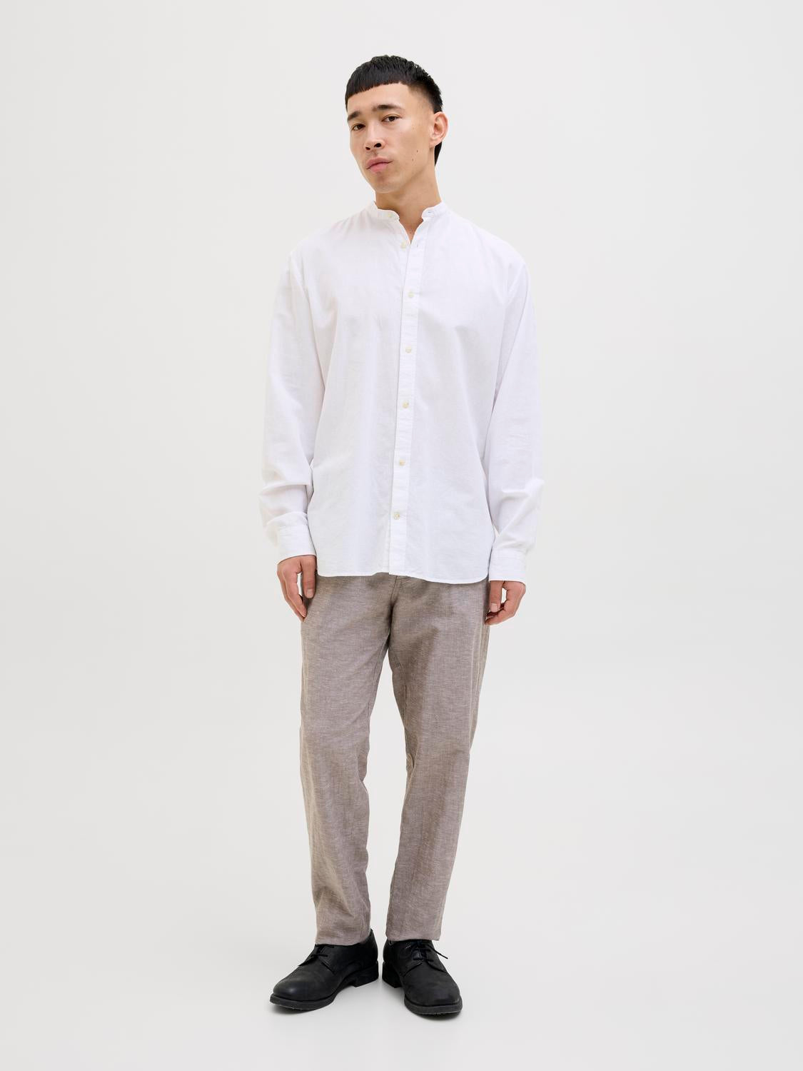model_shot-front_full