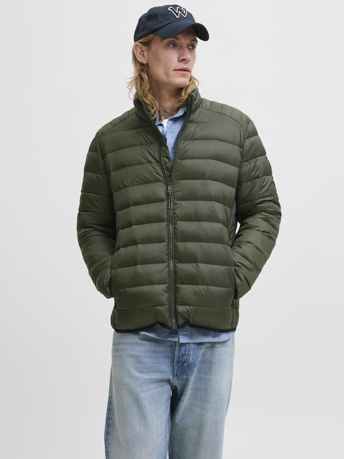 model_shot-front