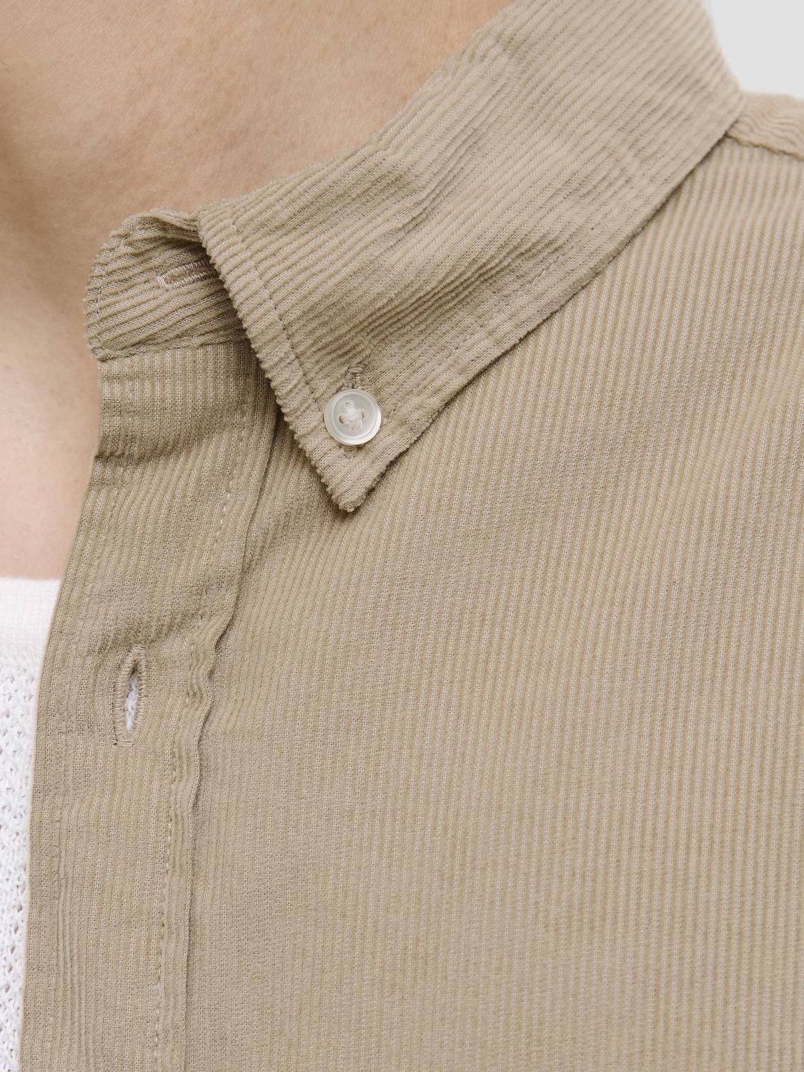 model_shot-detail