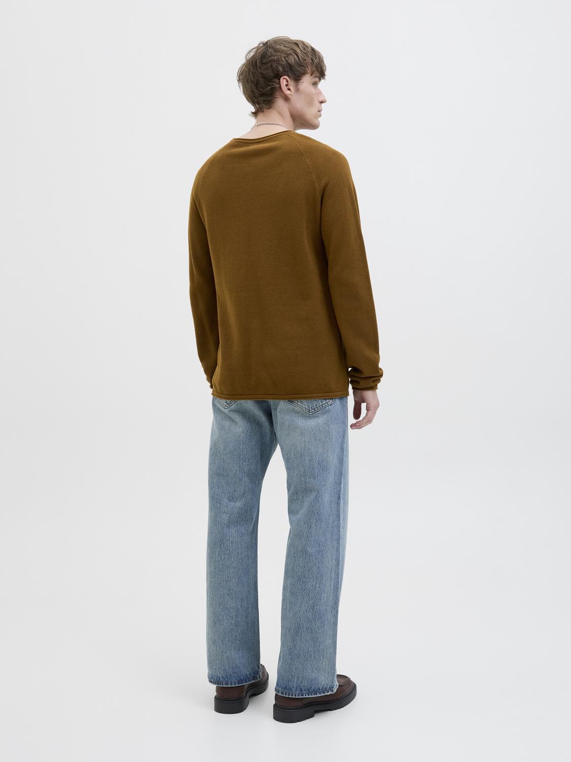 model_shot-back