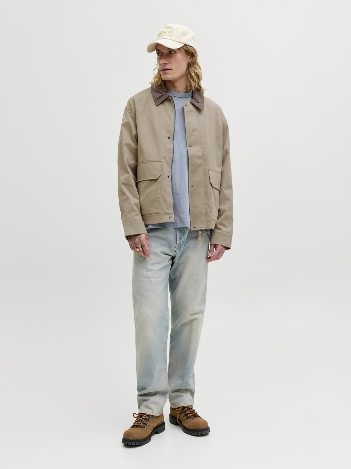 model_shot-front_full