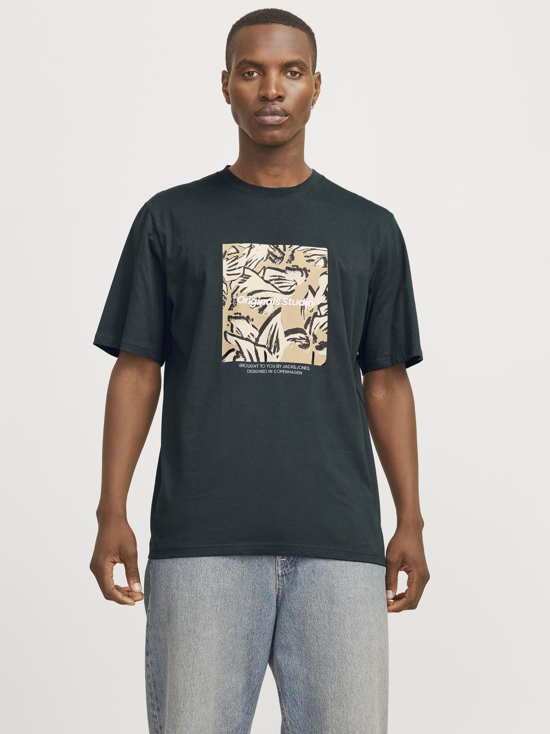 model_shot-front