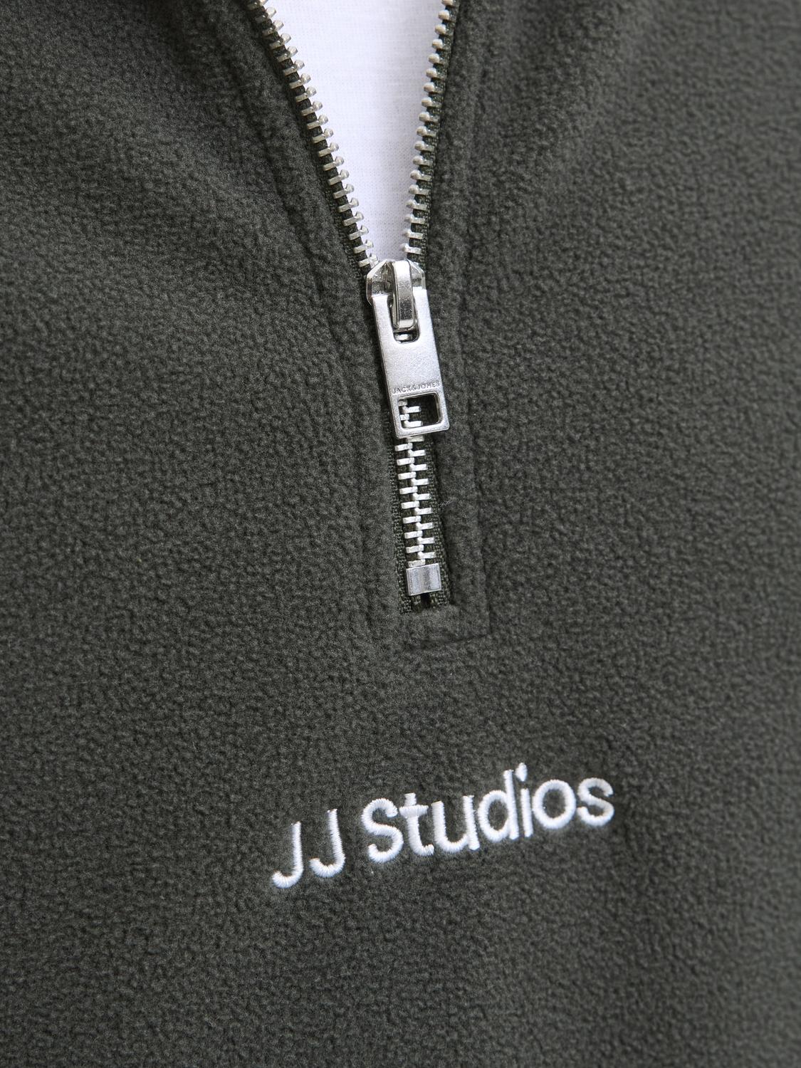 model_shot-detail