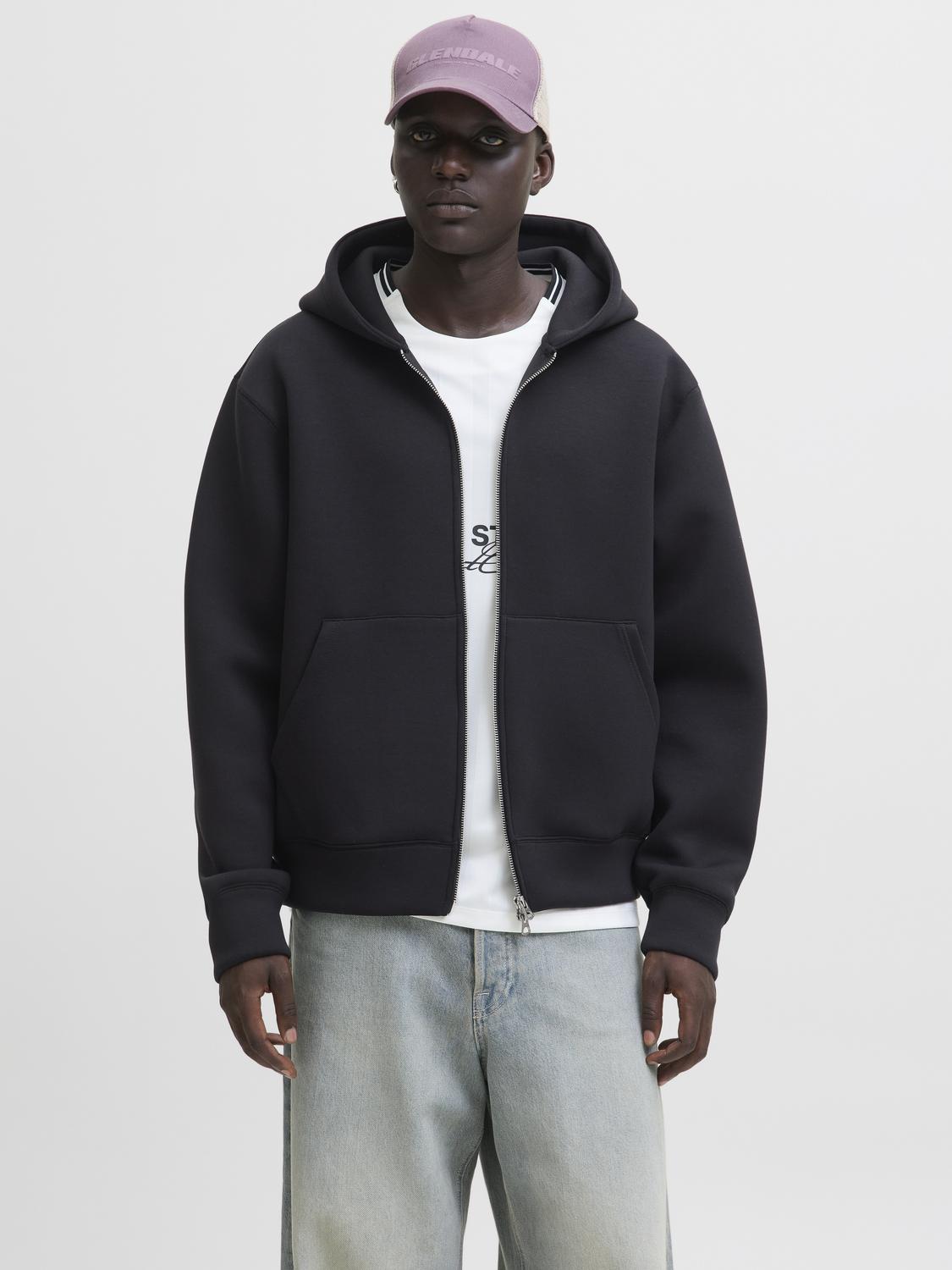 model_shot-front