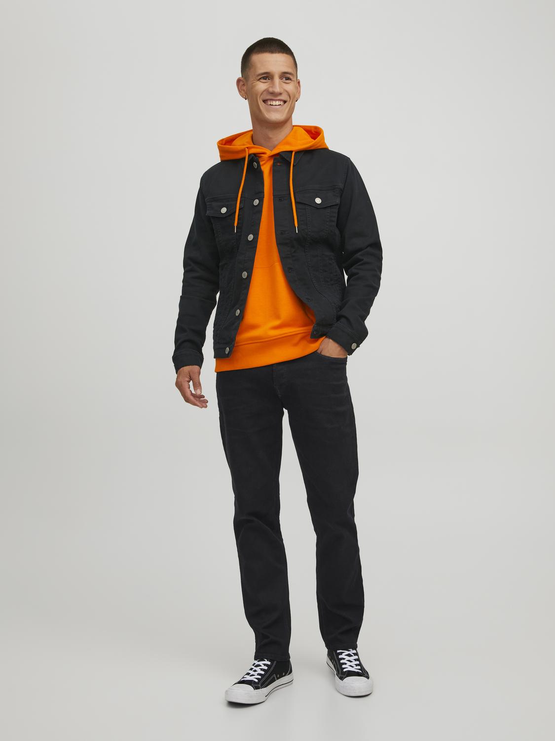 model_shot-front_full