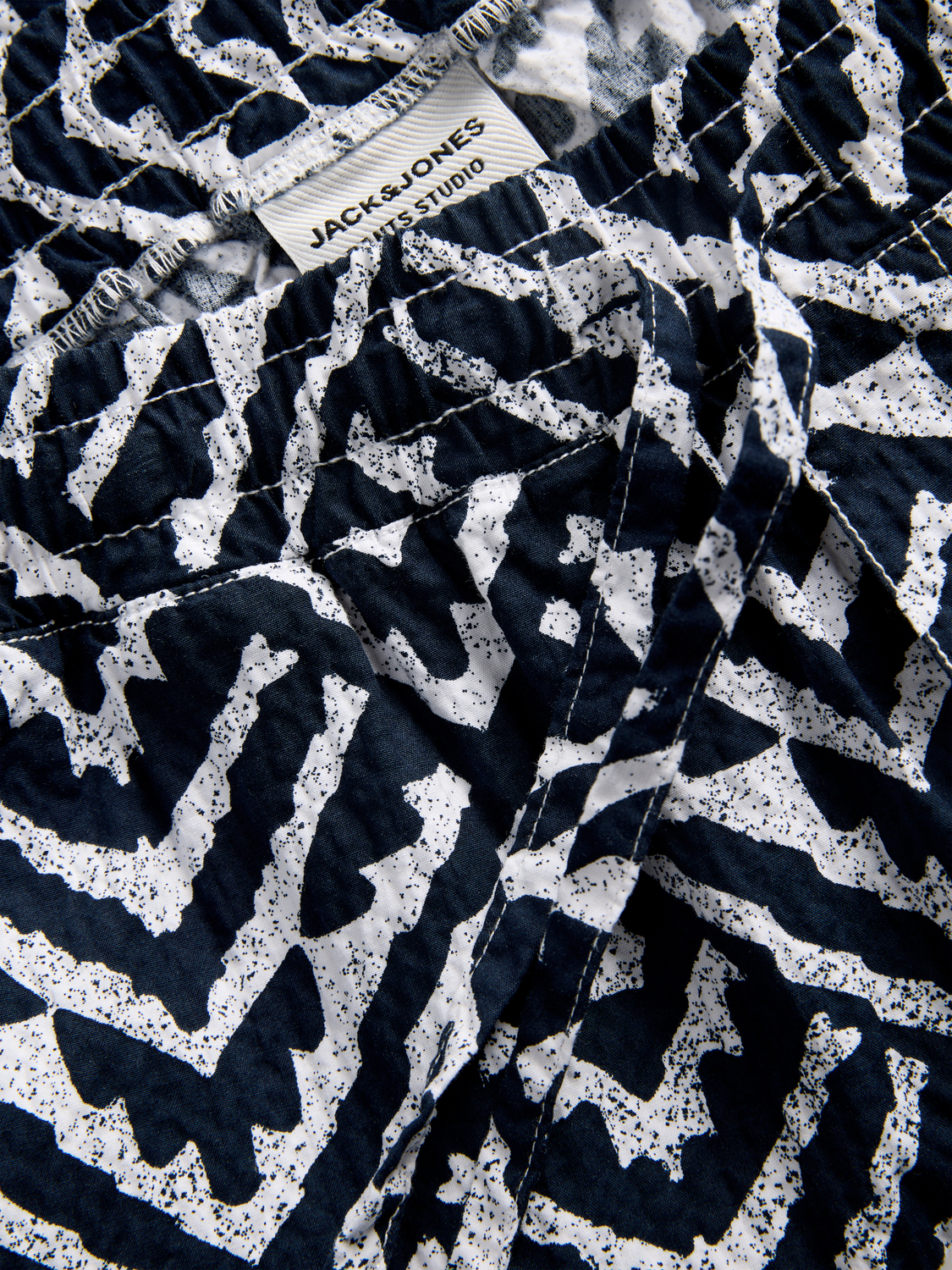model_shot-detail