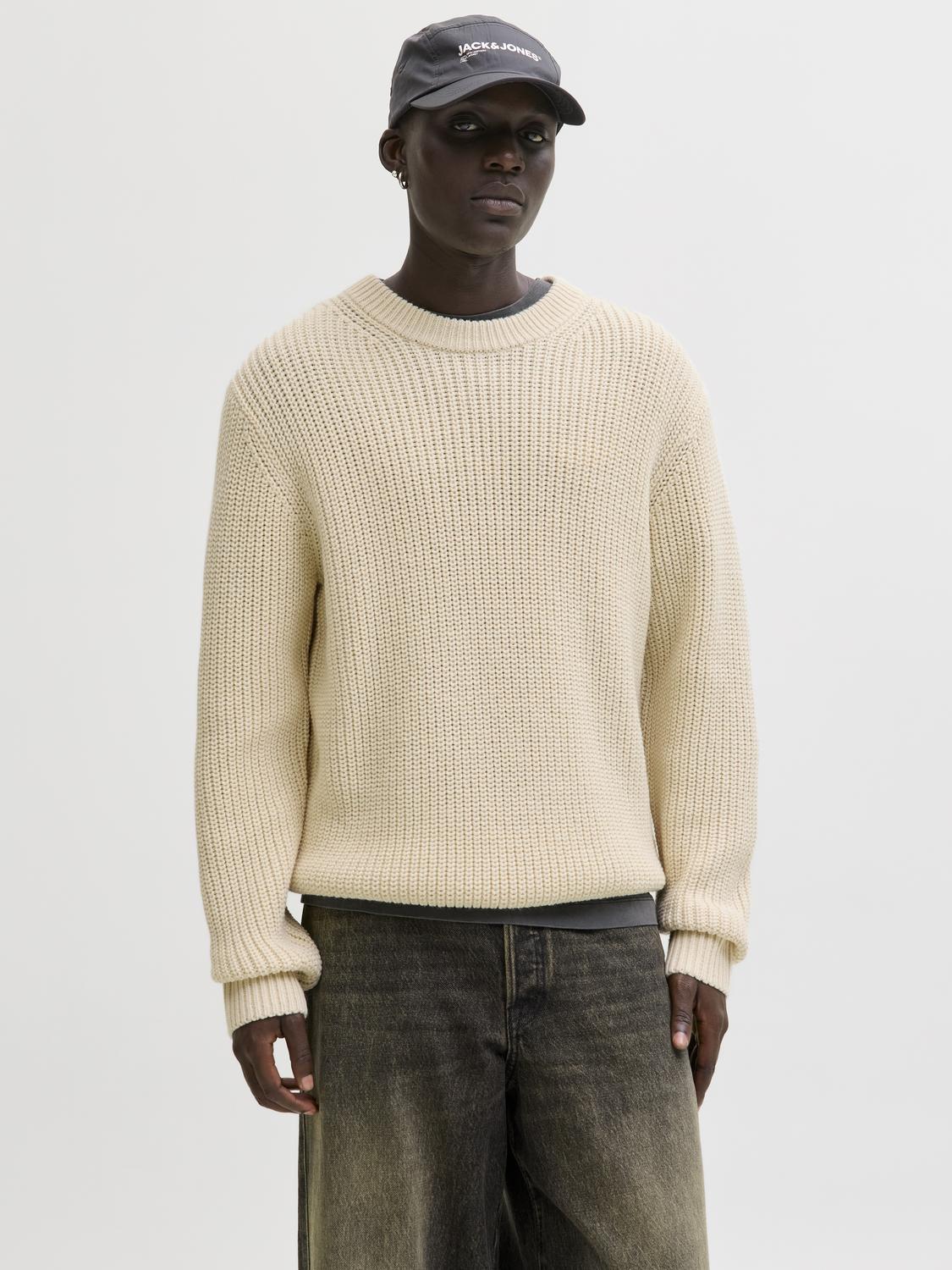 model_shot-front