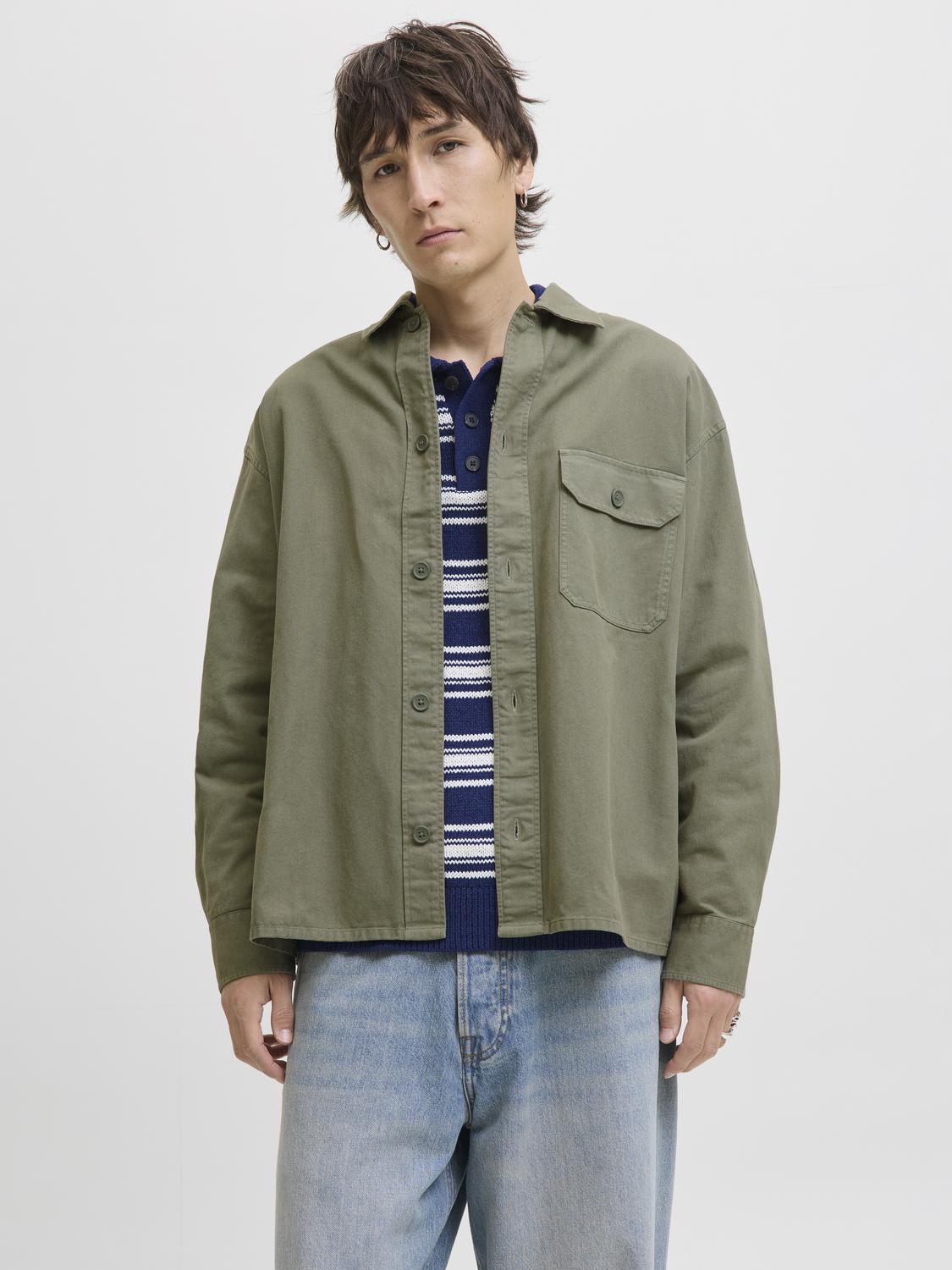 model_shot-front