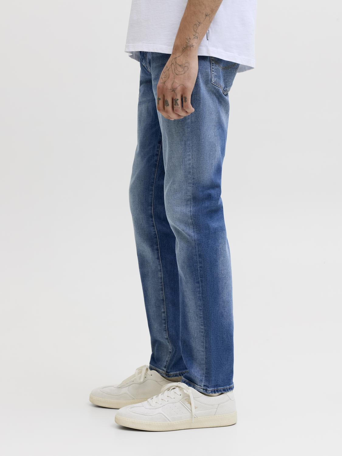 model_shot-detail