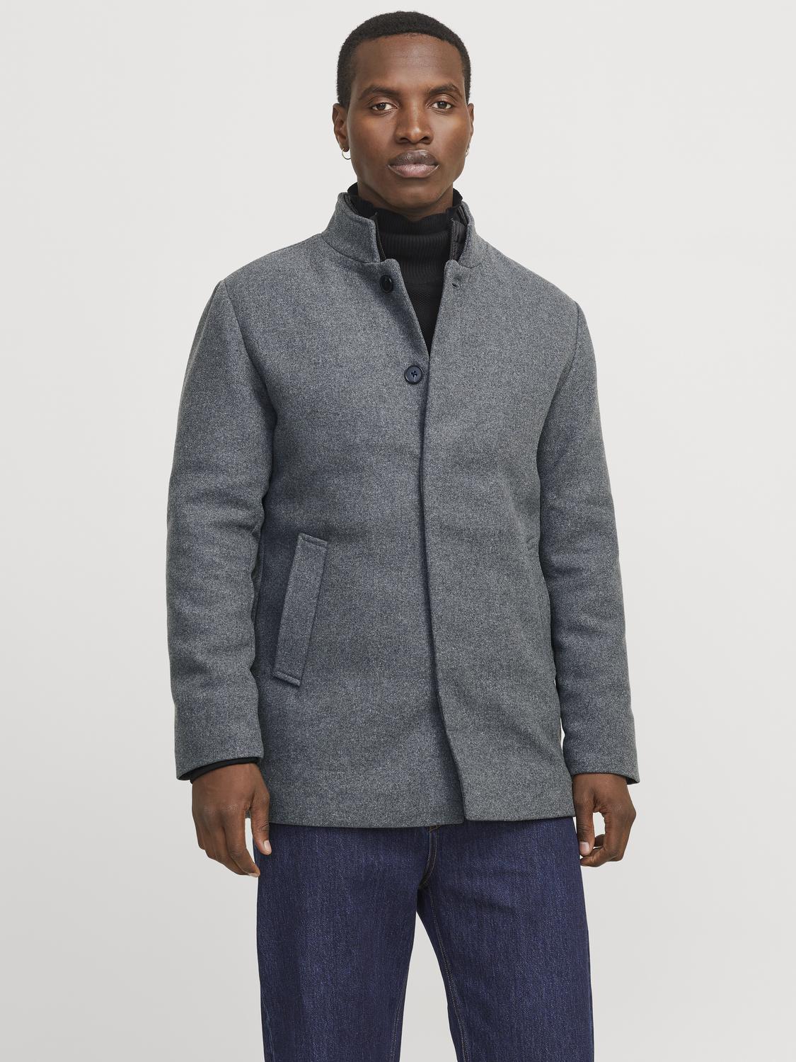 model_shot-front