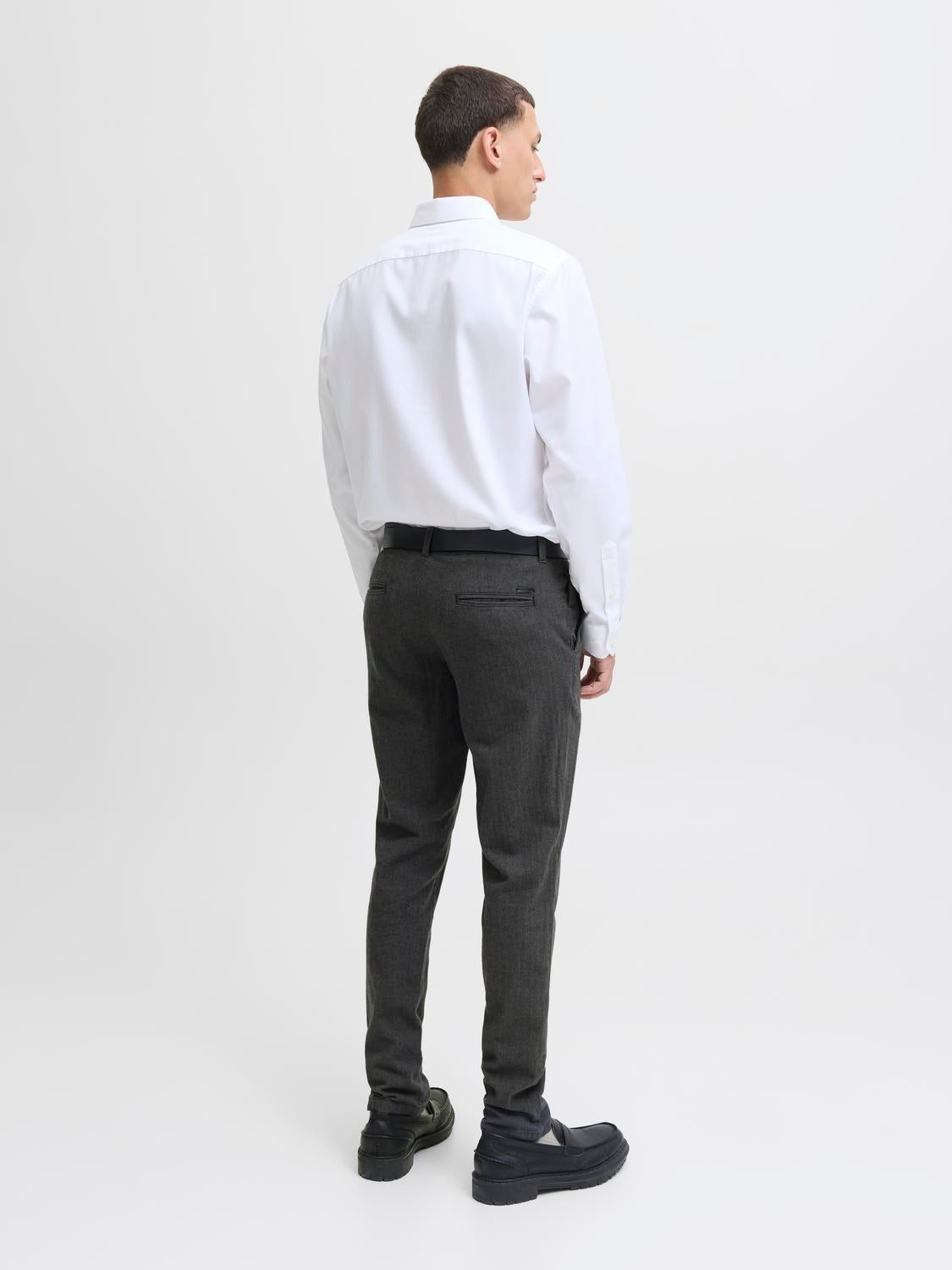 model_shot-back