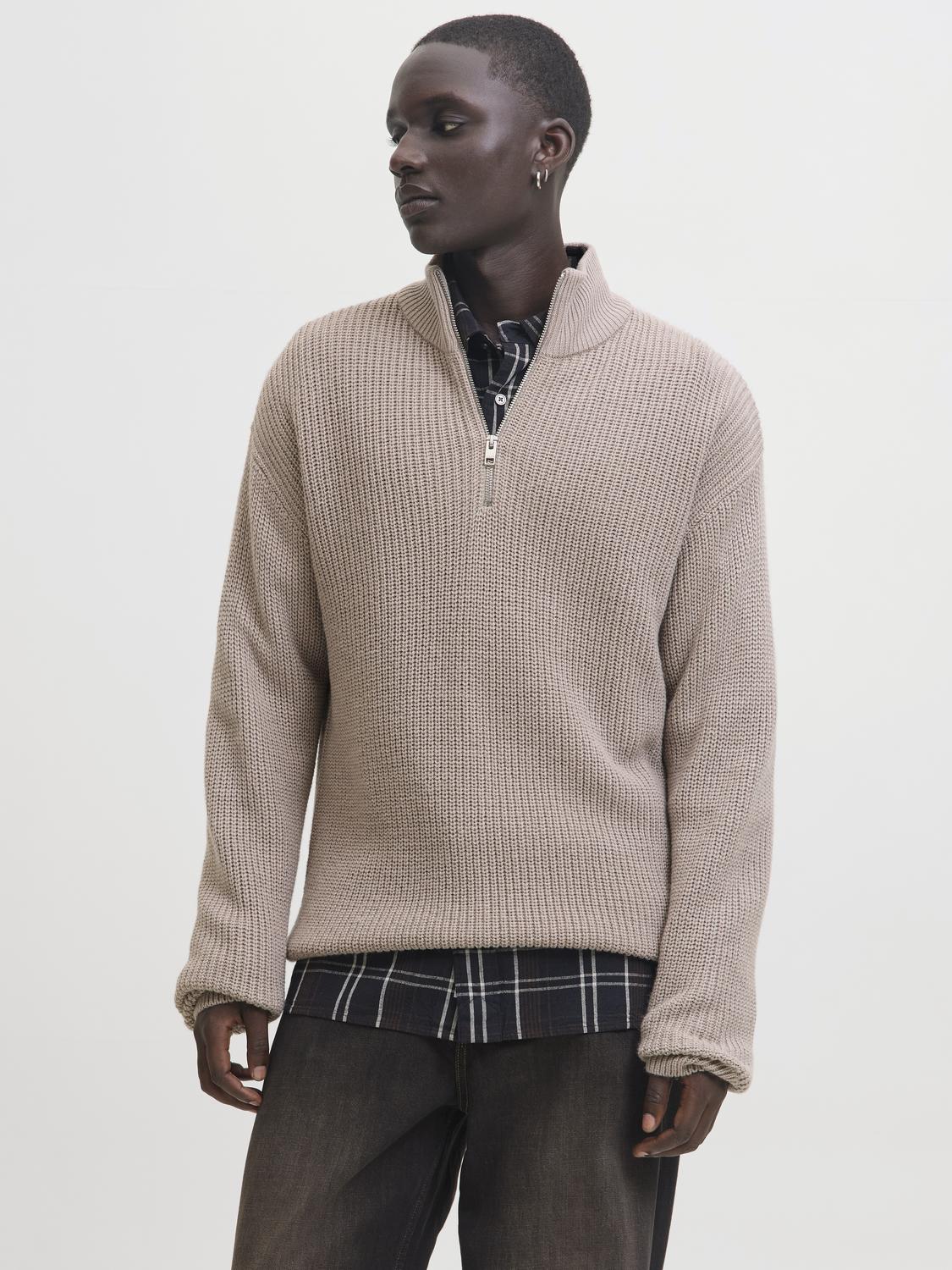 model_shot-front