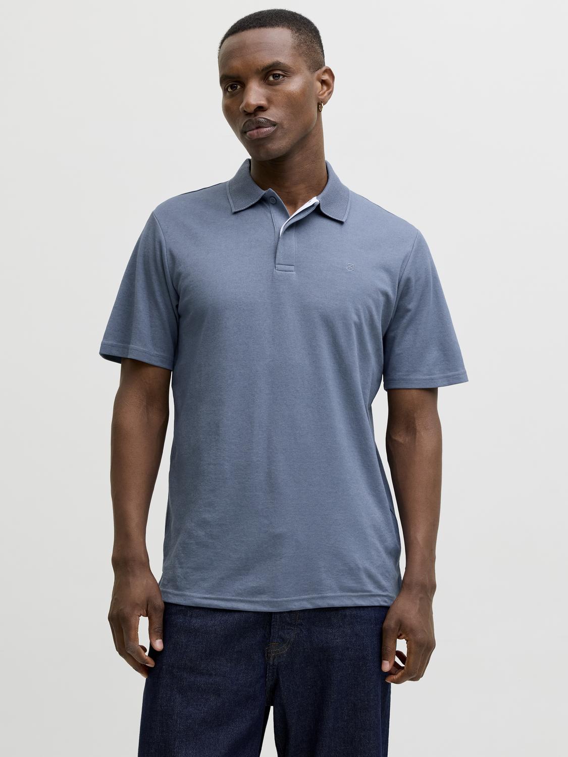 model_shot-front