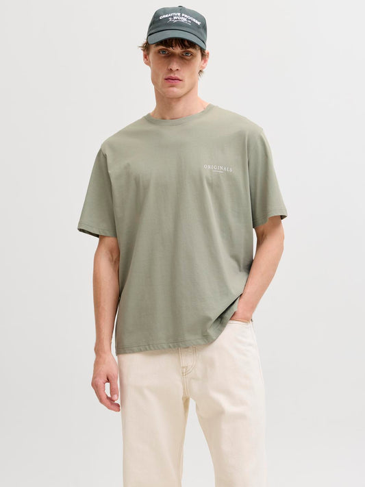 model_shot-front