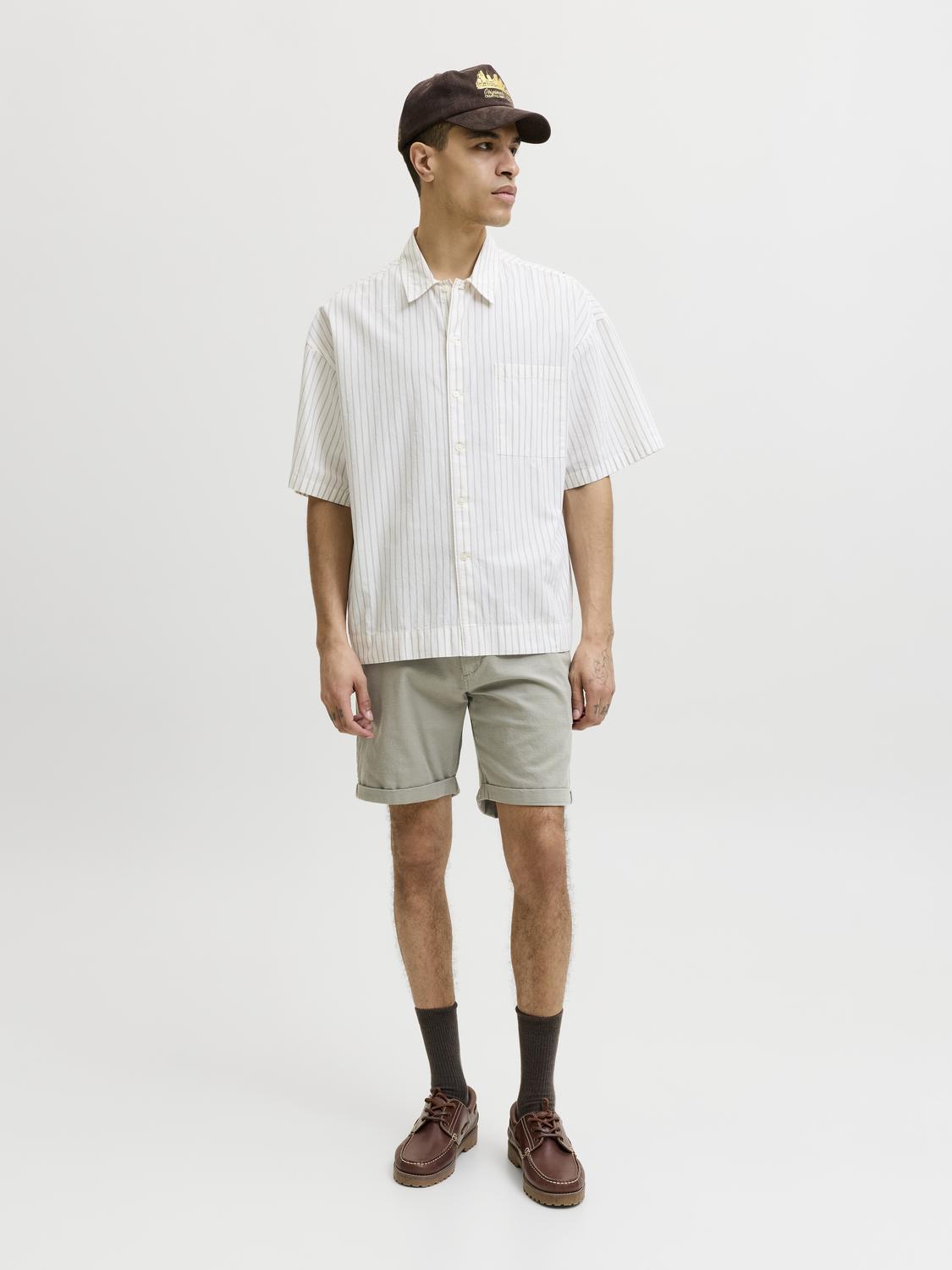 model_shot-front_full
