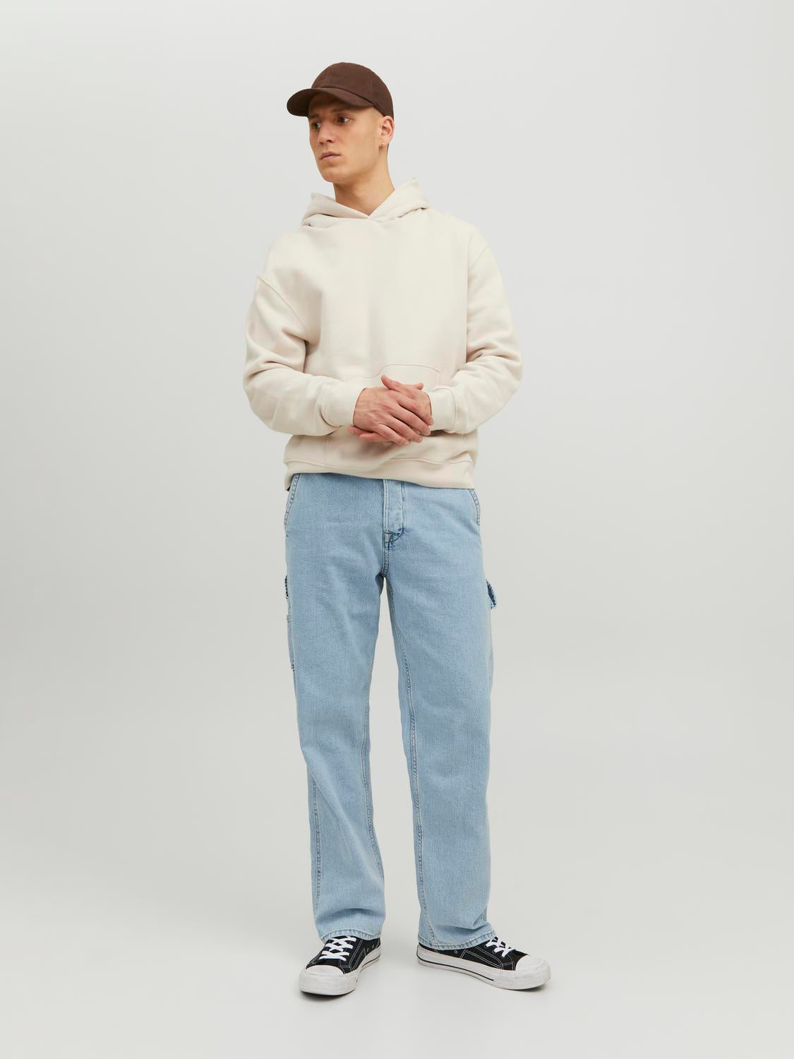 model_shot-front_full