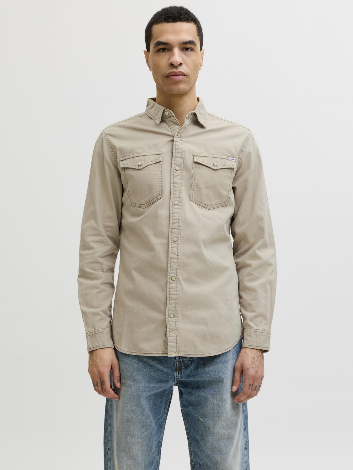 model_shot-front