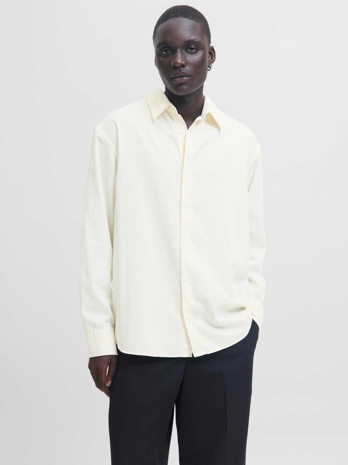 model_shot-front
