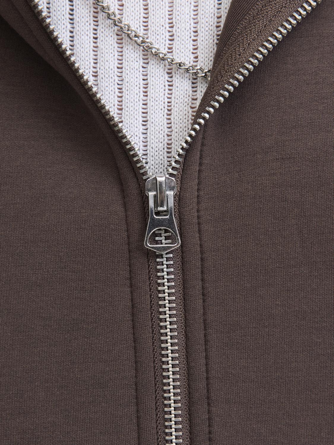 model_shot-detail