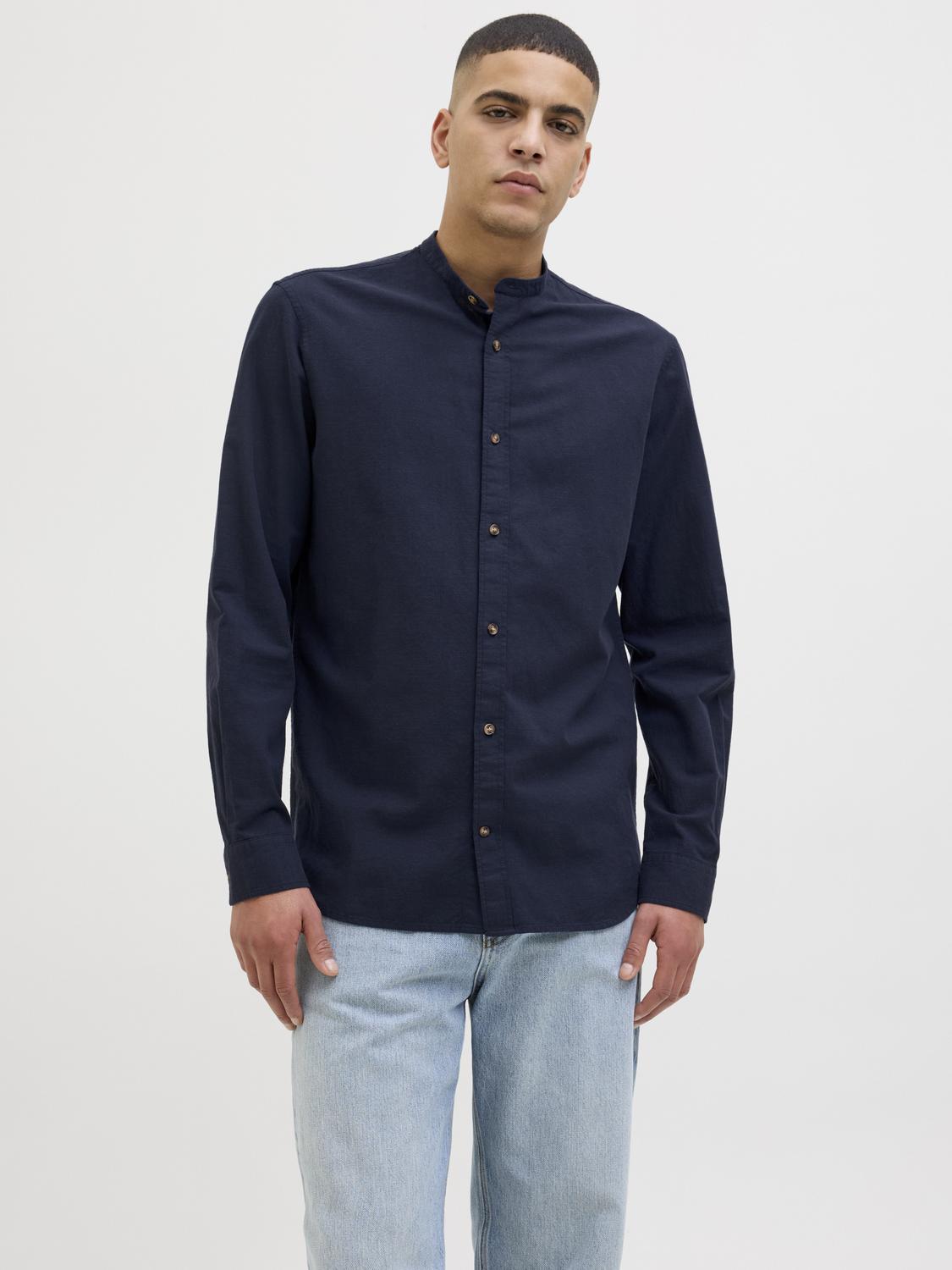 model_shot-front