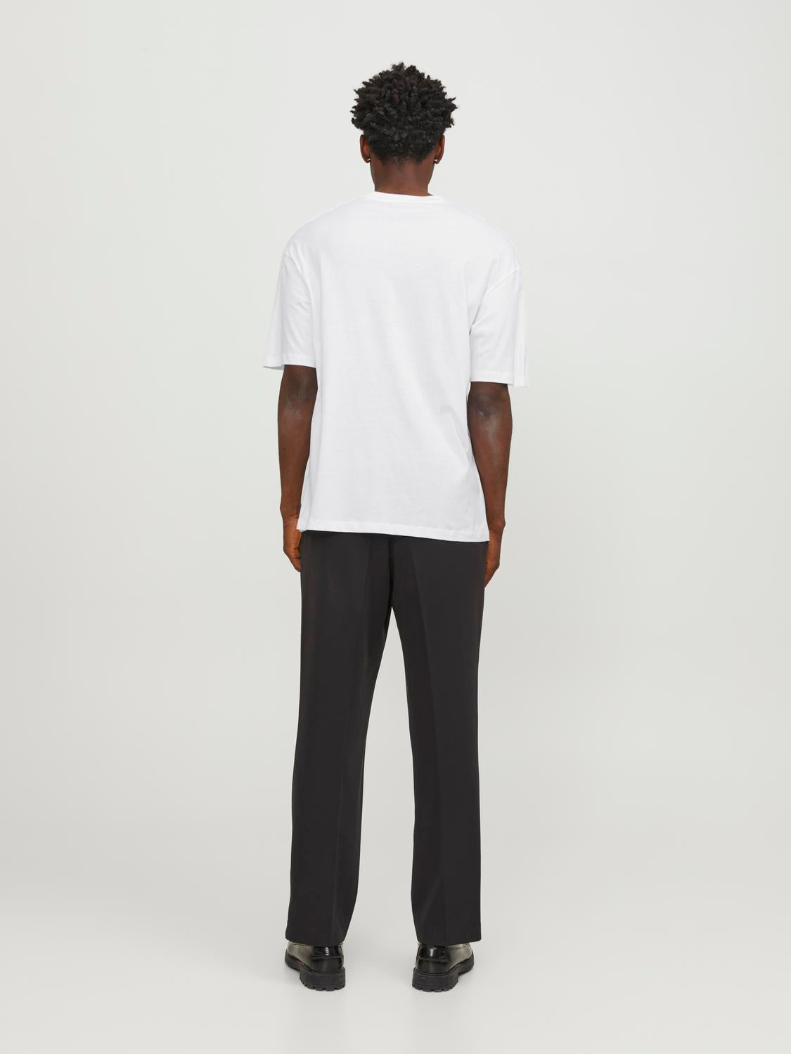 model_shot-back
