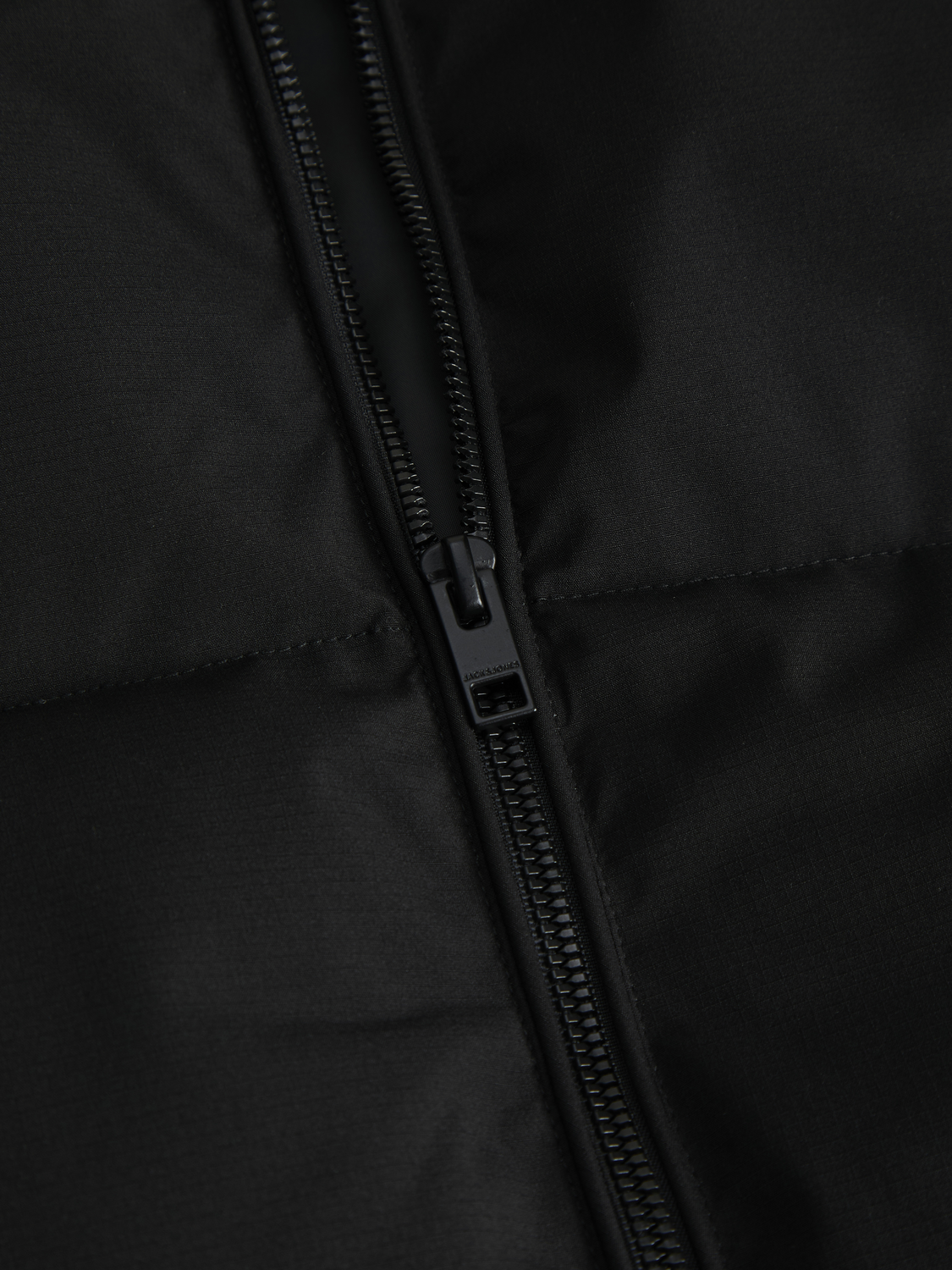 model_shot-detail
