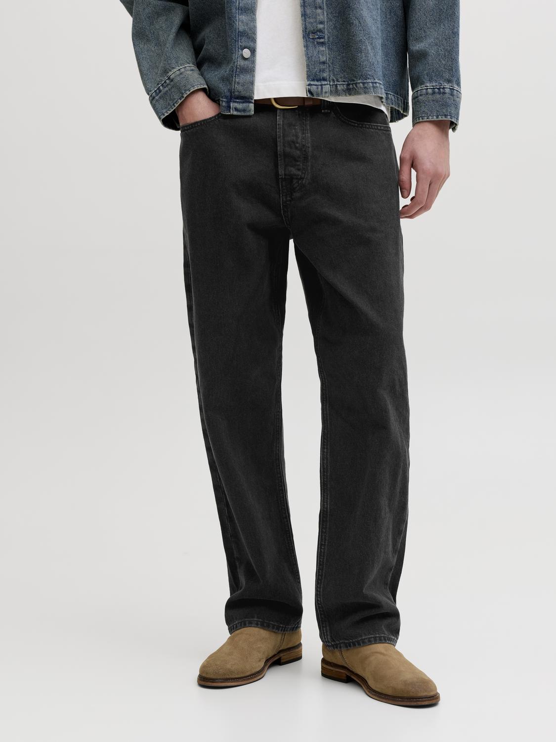 model_shot-front
