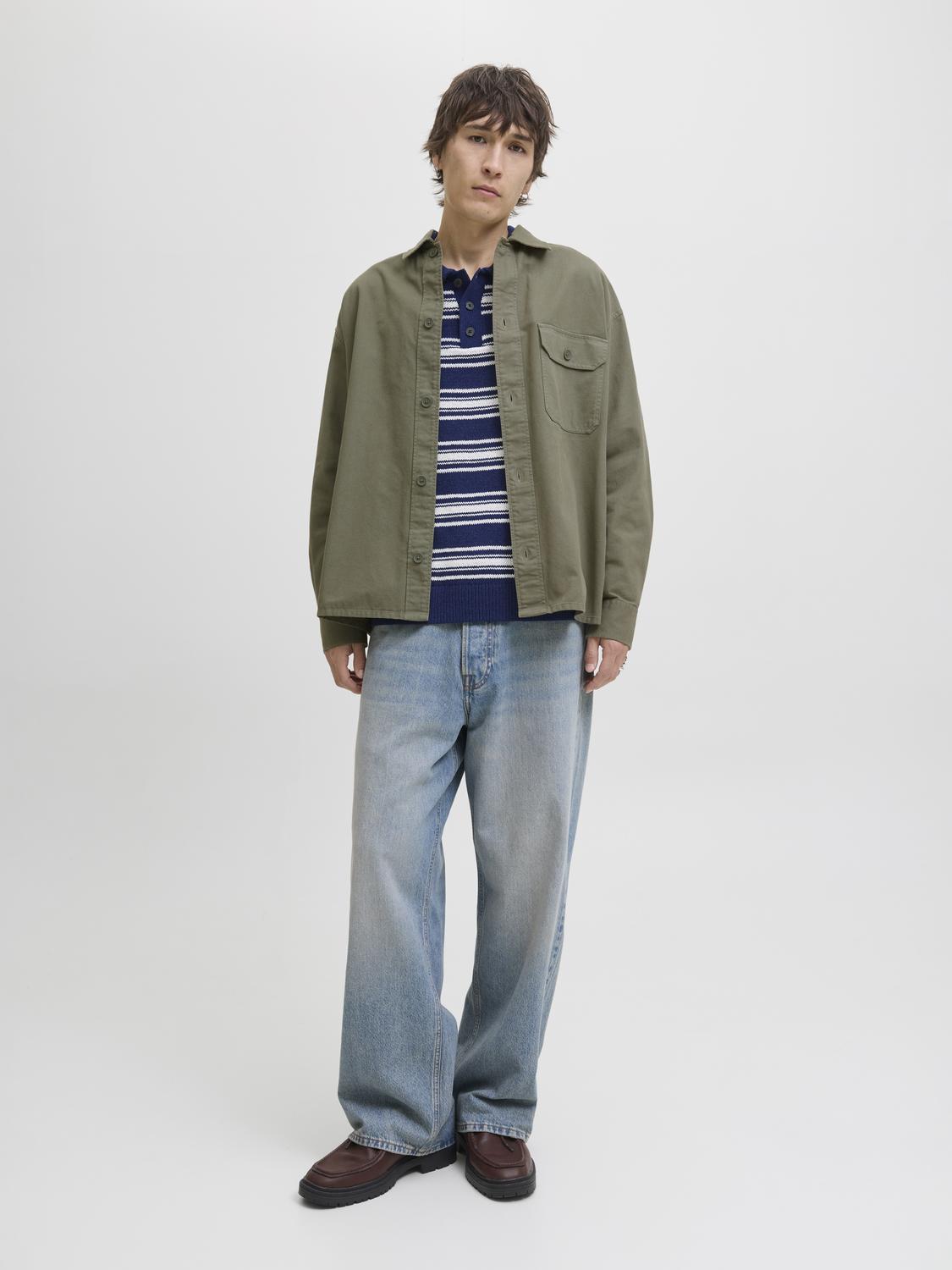 model_shot-front_full