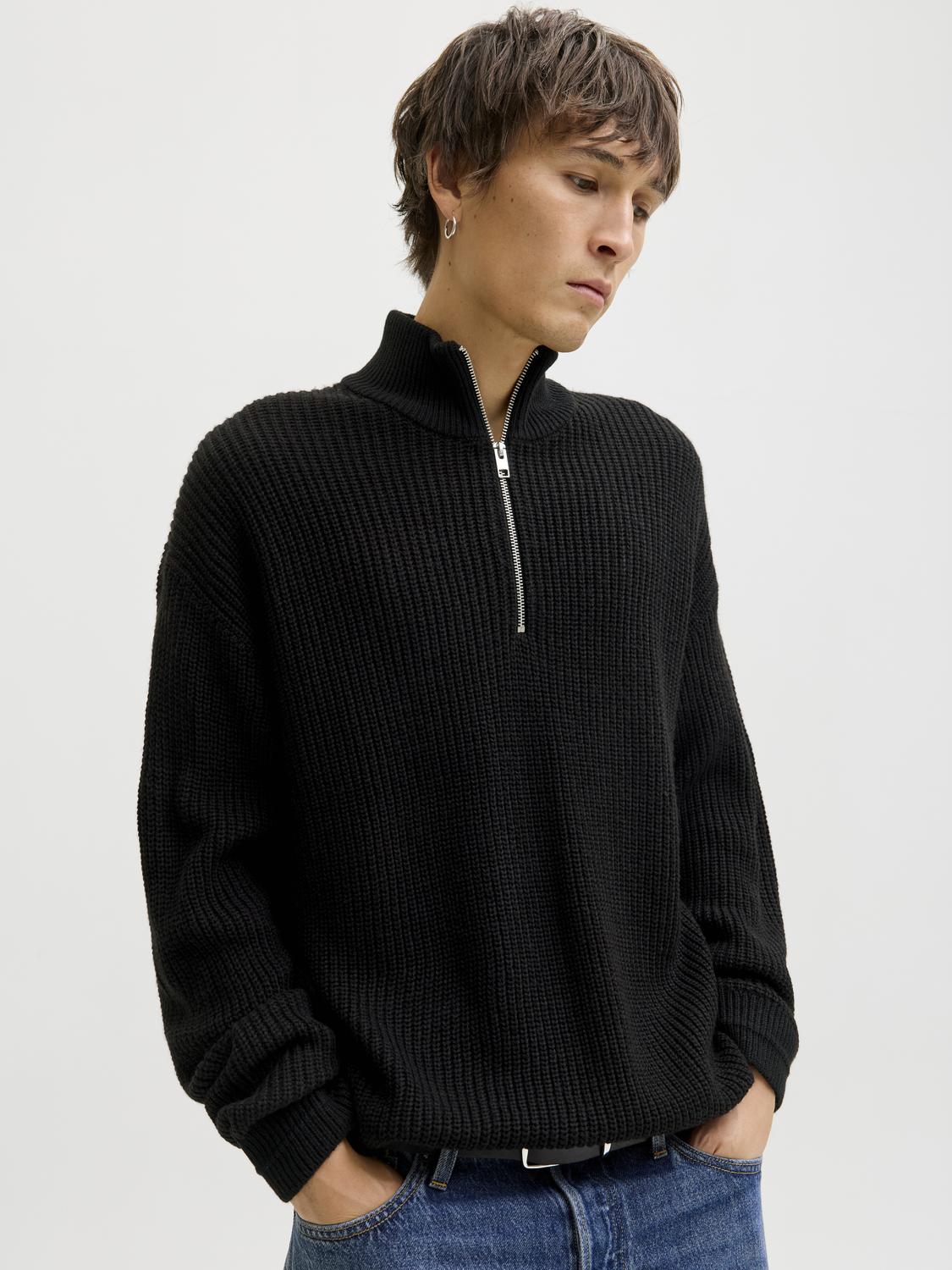model_shot-creative