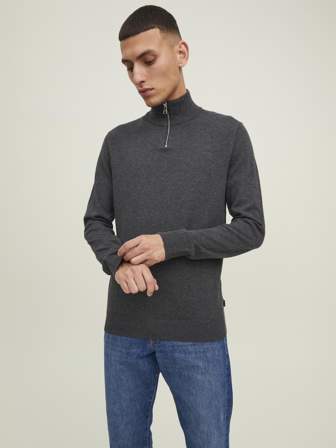 model_shot-front