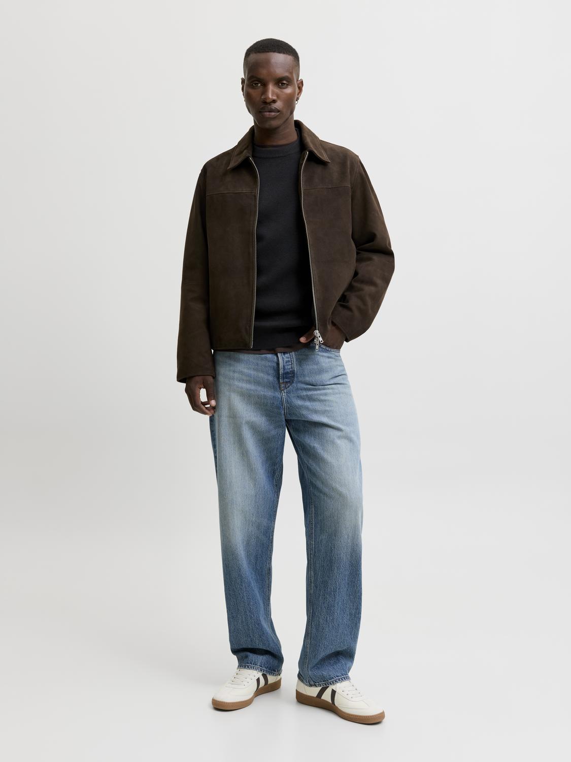 model_shot-front_full