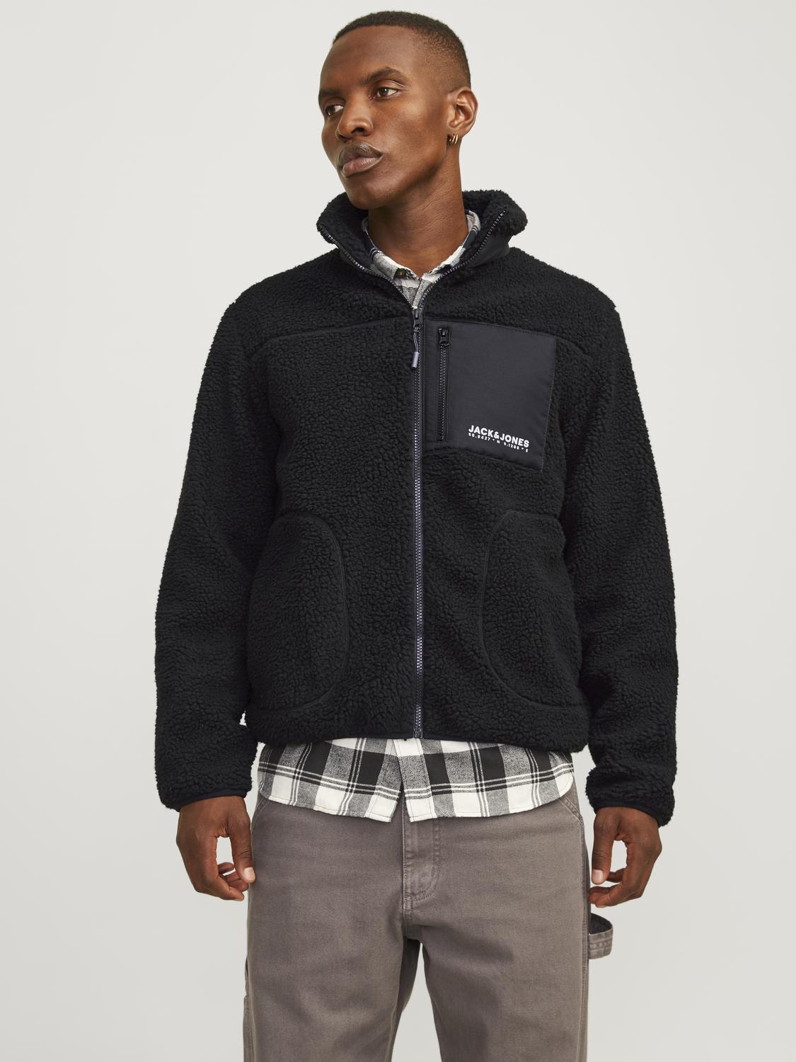 model_shot-front
